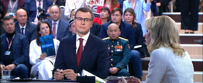 скриншот видео Прямой линии с Президентом РФ