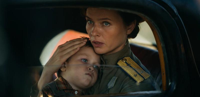 &laquo;Август&raquo;, 18+