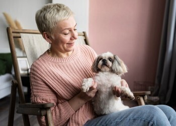 Как понять, что ваша кошка или собака вас любит: читаем язык тела