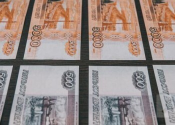 Россияне не спешат отказываться от наличных: в обращении почти 20 трлн рублей