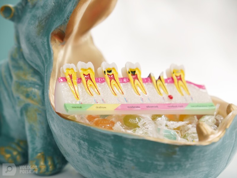 В " CLINIC SMILE " не просто чистят зубы, а дают новую жизнь эмали