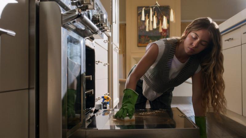 &laquo;Горничная&raquo;, The Housemaid, 18+