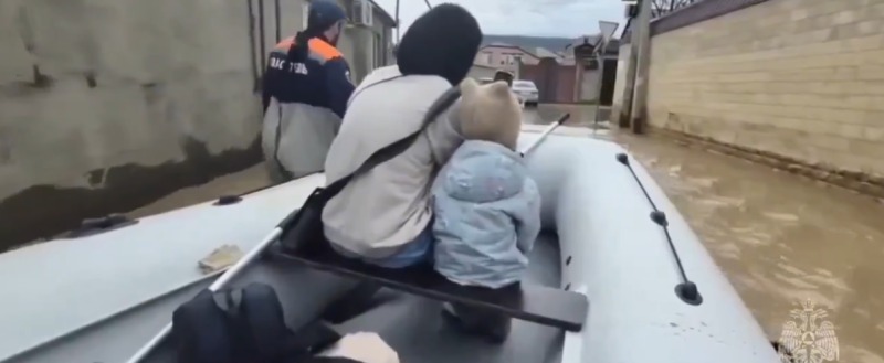 Принтскрин с видео пресс-службы МЧС России