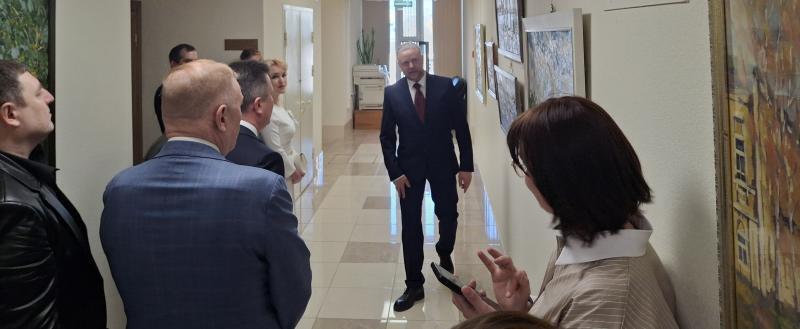 В Совете Федерации проходит выставка вологодского художника Евгения Калачёва