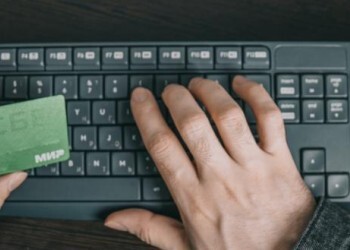 С 1 июля при переводах денег через Систему быстрых платежей у россиян начнут требовать ИНН