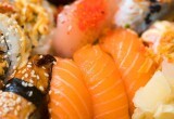Вместо роллов: &laquo;ленивые&raquo; суши-шарики &mdash; альтернатива за 15 минут