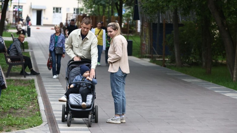 SuperJob: половина мужчин Вологды согласна заменить жену в декрете