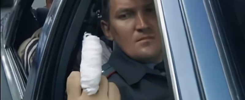 кадр из сериала 