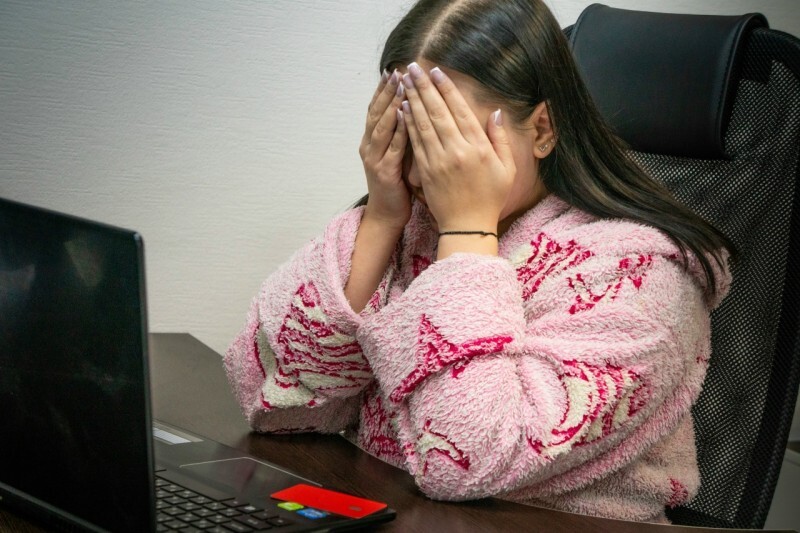 Мошенники начали использовать россиян как дропов для обналички краденого