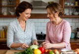 Две хозяйки на одной кухне: тактика выживания на семейном обеде