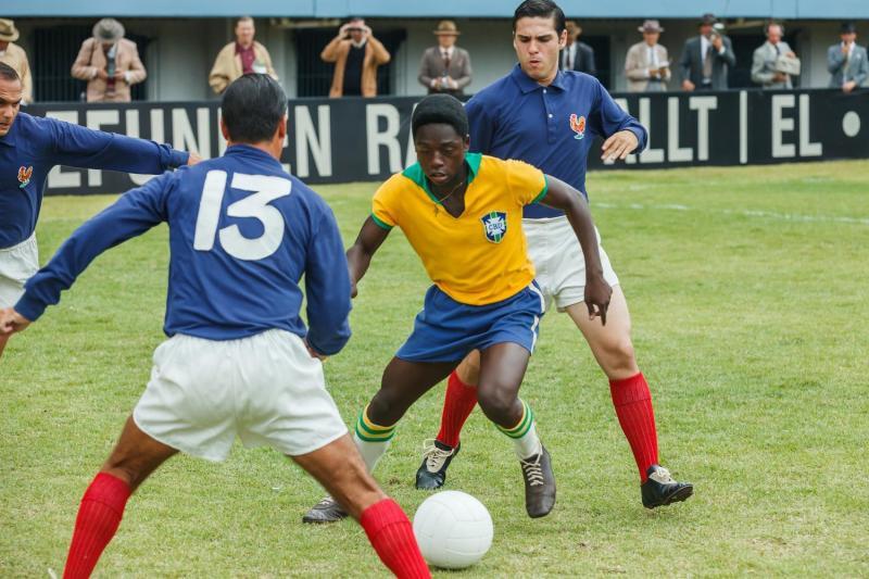 &laquo;Пеле: Рождение легенды&raquo;, Pel&eacute;: Birth of a Legend, 2015, 12+