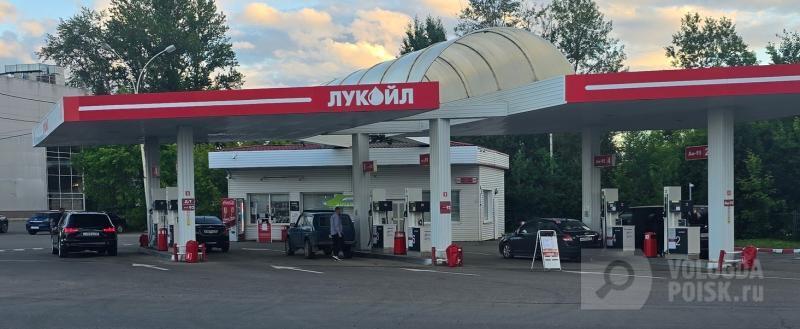 В 13 регионах России заметно сократились очереди на АЗС