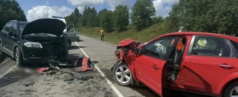В Вологодской области два водителя выжили после лобового столкновения