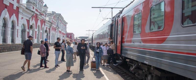 Количество пассажиров, отправившихся из Вологды в Москву и Санкт-Петербург в январе-августе, увеличилось на 5,6%