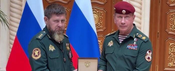 Рамзану Кадырову вручили погоны генерала армии и краповый берет