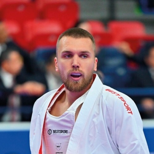 Головину мешает только голова. Чемпион России Макар Головин &mdash; о своем пути в каратэ, победах и жизни вне татами