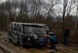Автомобиль с гробом застрял по пути на кладбище в Череповецком районе (ФОТО) 