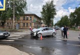 Автомобиль "Скорая помощь" перевернулся на улице Предтеченской (ФОТО, ВИДЕО)