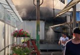 В центре Вологды горит Городской рынок (ФОТО) 