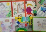Маленькие вологжане отправили более 1,5 тысяч поздравительных открыток своим бабушкам и дедушкам