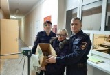 Инспекторы ПДН спасли щенков-беспризорников, оставленных в электропоезде «Вологда – Вожега»
