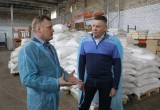 Олег Кувшинников проверил полки магазинов и продукты на складах (ВИДЕО)