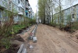 Роман Заварин проверил ход ремонта дворов на улицах Ярославской и Дзержинского в Вологде