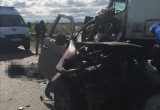 Опубликовано видео жуткого лобового столкновения лесовоза и микроавтобуса на подъезде к Котласу (ВИДЕО)