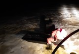 Трое рыбаков провалились под лед на Рыбинском водохранилище несколько часов назад 