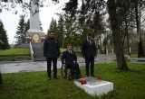 Сергей Воропанов вместе с депутатами ЗСО и Гордумы в День Победы возложили цветы к воинским мемориалам
