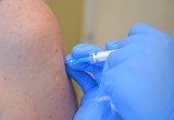 На предприятиях и в организациях выездные бригады проводят вакцинацию от коронавируса 