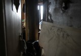 Появились подробности пожара в 14-этажке на ул. Архангельской: очаг был в квартире женщины с «синдромом Плюшкина»  