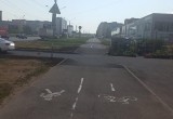 Череповецкие водители не умеют выезжать с прилегающей территории. То в больницу попадают, то пешеходов сбивают 