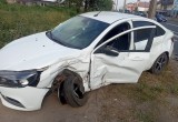 Череповецкие водители не умеют выезжать с прилегающей территории. То в больницу попадают, то пешеходов сбивают 