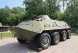 В парке Победы Череповца появился новый экспонат: советский бронетранспортёр-БТР-60  