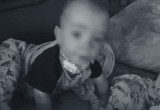 Двухлетний пьяный ребенок-инвалид утонул в ведре с водой  