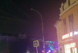В центре Вологды загорелся уличный светильник  
