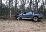 В Вологодской области бодрый водитель «под градусом» протаранил дерево внедорожником