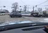 В центре Вологды водитель «Логана» пошел на таран контейнеровоза и проиграл 