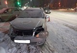 Пострадавшую девушку увезли в больницу после аварии в центре Вологды  