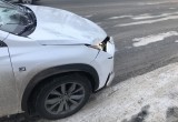 Водитель Lexus Nx200 отправил в больницу пешехода, сбив его на ул. Ленина 