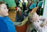 Добровольцы-спасатели поздравили маленьких пациентов Сокольской детской больницы  