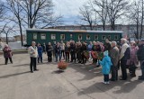Депутат Марина Денисова поздравила ветеранов и коллектив ВРЗ с Днем Победы