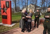 Депутат Марина Денисова поздравила ветеранов и коллектив ВРЗ с Днем Победы