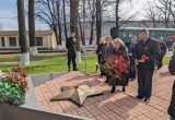 Депутат Марина Денисова поздравила ветеранов и коллектив ВРЗ с Днем Победы