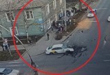 В Вологде на улице Разина водитель такси чуть не погиб в страшном ДТП