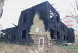 До сих пор пугает вологжан знаменитый дом-погорелец на Пригородной