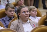 Самым талантливым школьникам Вологодчины накануне Дня России в торжественной обстановке вручили паспорта 