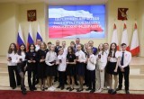 Самым талантливым школьникам Вологодчины накануне Дня России в торжественной обстановке вручили паспорта 
