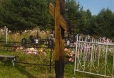 В Тарногском районе вандалы или сатанисты подожгли поклонный крест